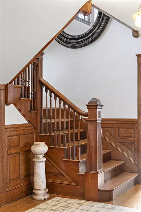 Entry Way - 23 Everett Ave, Winchester, MA 01890 photo 3 of 4