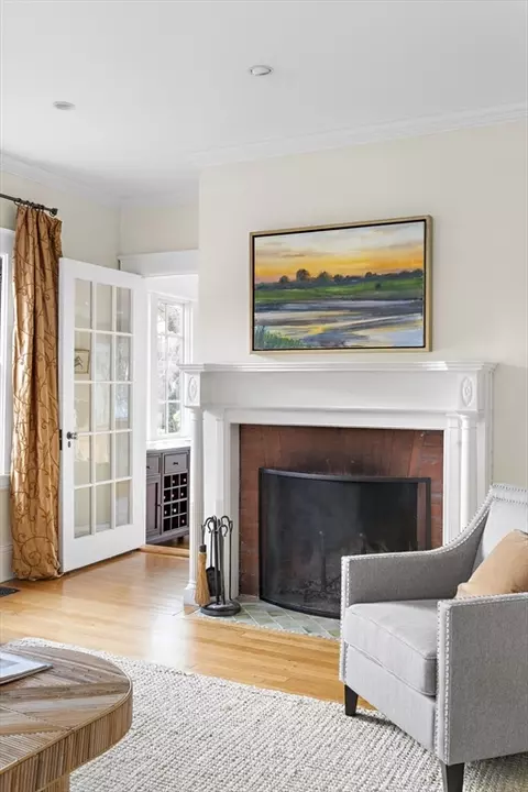 Entry Way - 23 Everett Ave, Winchester, MA 01890 photo 4 of 4