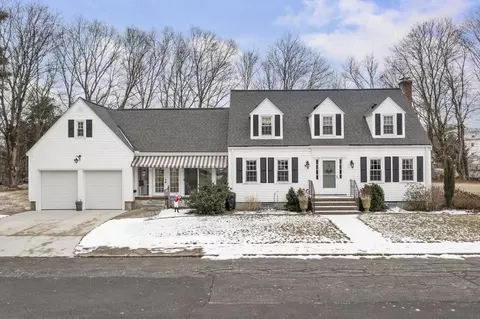 23 Arch St, Uxbridge, MA 01569