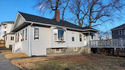 Exterior - 27 Ingleside Ave, Worcester, MA 01604 photo 3 of 5
