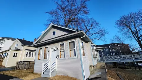Exterior - 27 Ingleside Ave, Worcester, MA 01604 photo 2 of 5