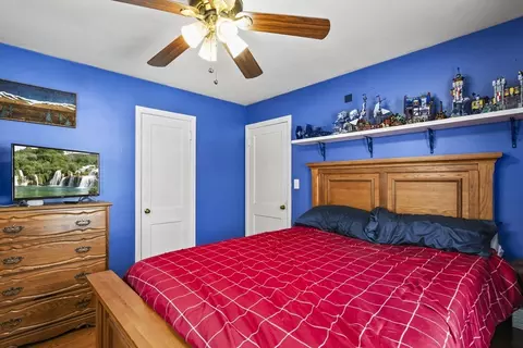Bedroom - 10 Edison Ave, Pittsfield, MA 01201 photo 4 of 4