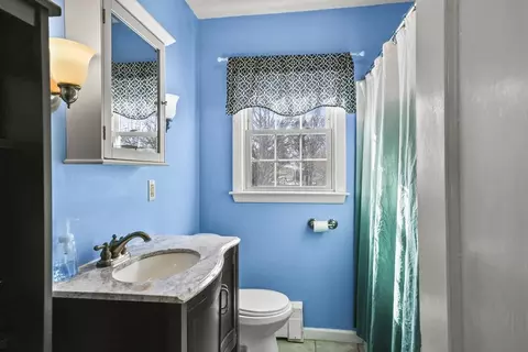 Bath - 10 Edison Ave, Pittsfield, MA 01201 photo 1 of 1
