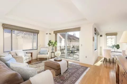 1 Huntington Ave #502, Boston, MA 02116
