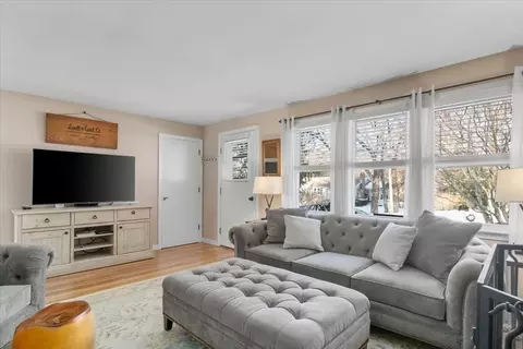 52 Hemlock St, Walpole, MA 02032 photo 5
