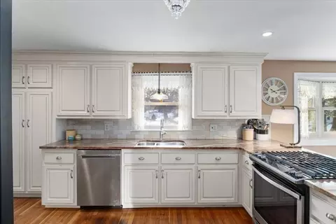 52 Hemlock St, Walpole, MA 02032 photo 13