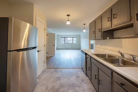 549 Russell Rd #12D, Westfield, MA 01085