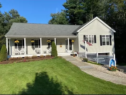 5 Patriot Cir, East Bridgewater, MA 02333