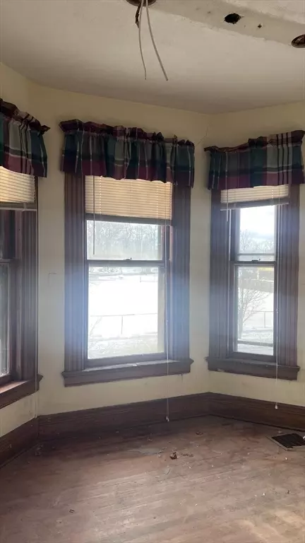 2345 Main St, Springfield, MA 01107 photo 8