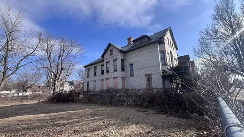 2345 Main St, Springfield, MA 01107 photo 2