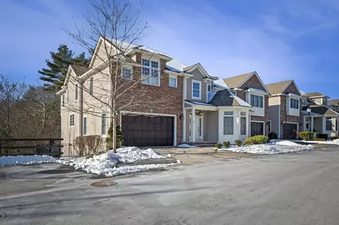 527 Salem St #35, Lynnfield, MA 01940