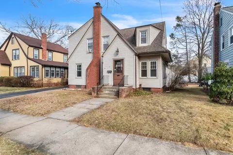111 Manchester Ter, Springfield, MA 01108 photo 4