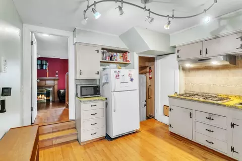 111 Manchester Ter, Springfield, MA 01108 photo 15