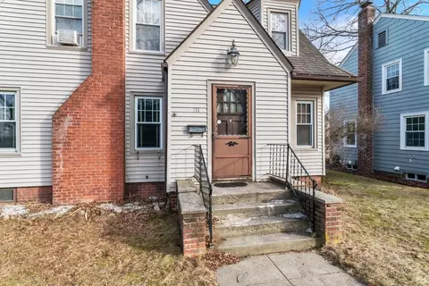 111 Manchester Ter, Springfield, MA 01108 photo 2