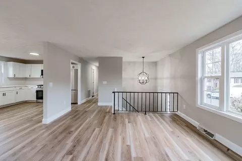 810 Weetamoe St, Fall River, MA 02720 photo 3