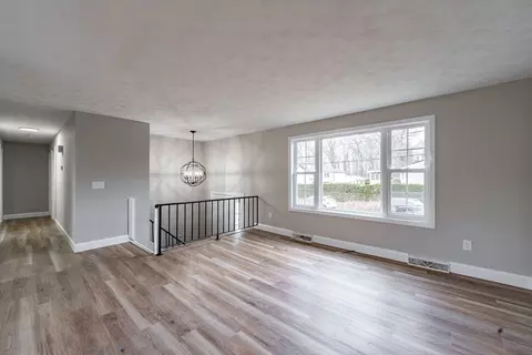 810 Weetamoe St, Fall River, MA 02720 photo 4