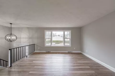 810 Weetamoe St, Fall River, MA 02720 photo 5