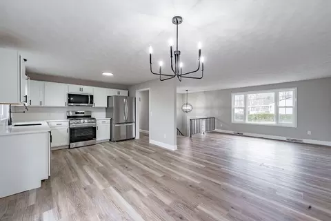 810 Weetamoe St, Fall River, MA 02720 photo 7