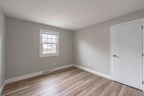 810 Weetamoe St, Fall River, MA 02720 photo 13