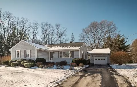 29 Old Ferry Rd, Haverhill, MA 01830