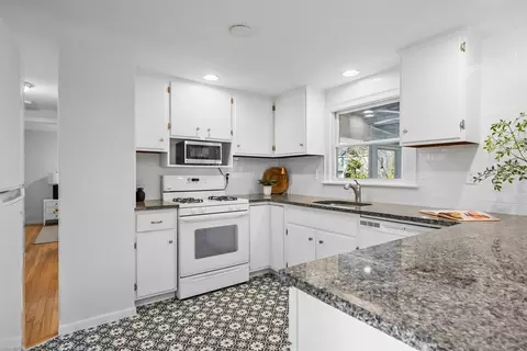 7 Manitoba Rd, Mashpee, MA 02649 photo 8