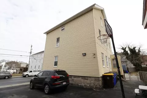571 Slade St, Fall River, MA 02724 photo 4