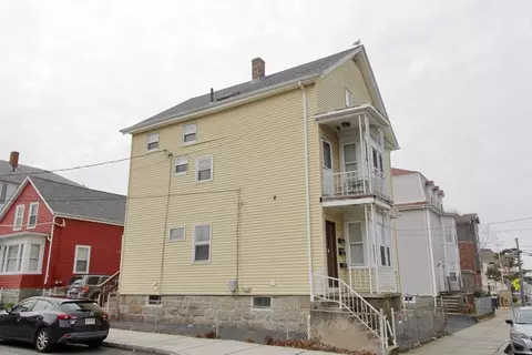 571 Slade St, Fall River, MA 02724 photo 2