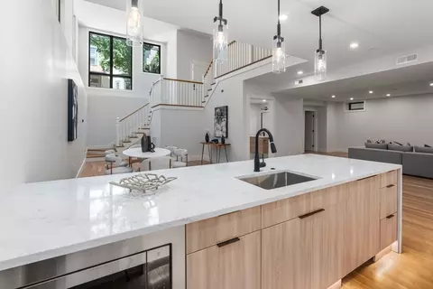 10 Mercer St #1, Boston, MA 02127