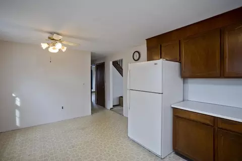 100 Loomis Dr, Chicopee, MA 01020 photo 6
