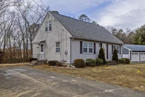 100 Loomis Dr, Chicopee, MA 01020 photo 3
