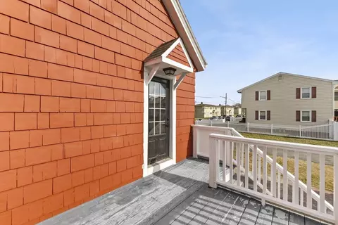 51 Miller St, Fall River, MA 02721 photo 3