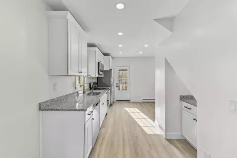51 Miller St, Fall River, MA 02721 photo 9