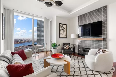 1 Dalton St #4002, Boston, MA 02115