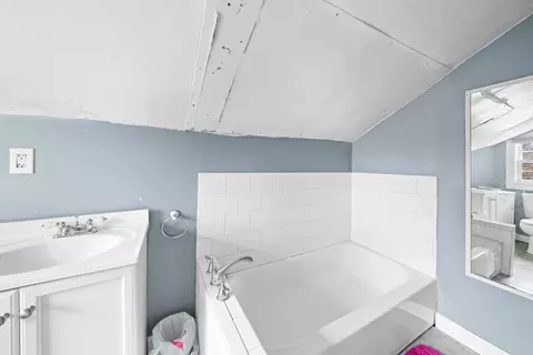 Bath - 26 Spring St, Fairhaven, MA 02719 photo 2 of 2