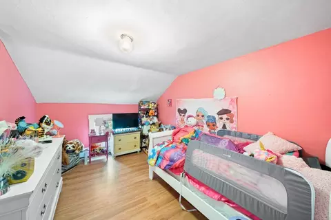 Bedroom - 26 Spring St, Fairhaven, MA 02719 photo 3 of 4