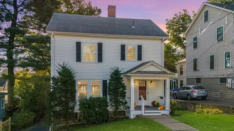 76 School St, Arlington, MA 02476