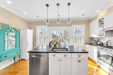 312 Lagrange St, Boston, MA 02132 photo 11