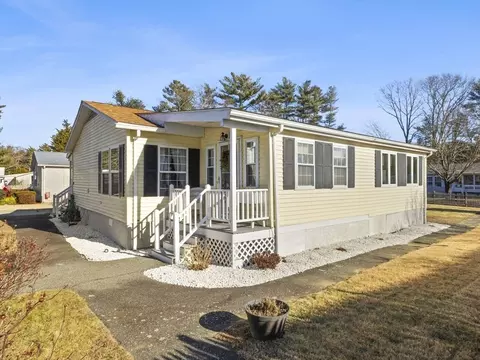 39 Sycamore Dr #D, Halifax, MA 02338