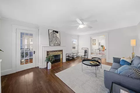 122 Warwick Rd #122, Newton, MA 02465
