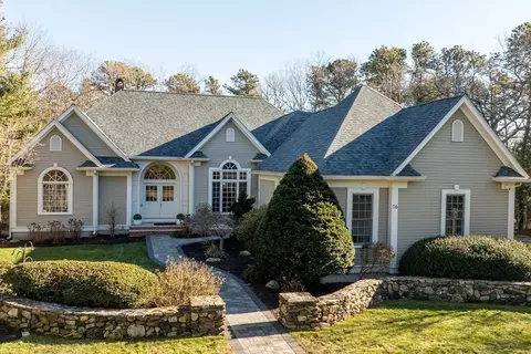 16 Hayden Rdg, Plymouth, MA 02360