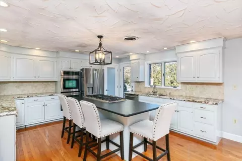 8 Sim Rd, Saugus, MA 01906 photo 6