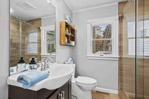 Bath - 29 Emerald Ave, Hampton, NH 03842 photo 2 of 3