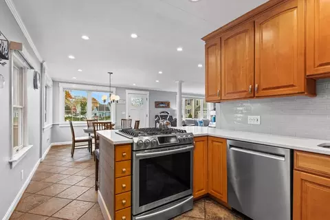 Kitchen - 29 Emerald Ave, Hampton, NH 03842 photo 4 of 4