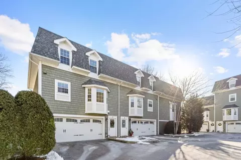 580 Quarry St #7, Quincy, MA 02169