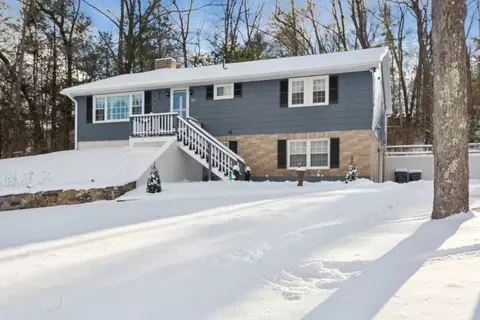 25 Woodland Dr, Athol, MA 01331