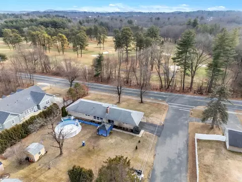1098 Plumtree Rd, Springfield, MA 01119 photo 4