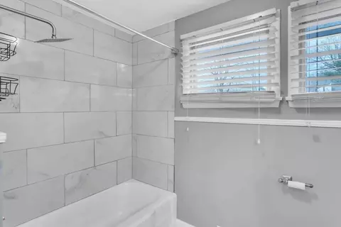 1098 Plumtree Rd, Springfield, MA 01119 photo 9
