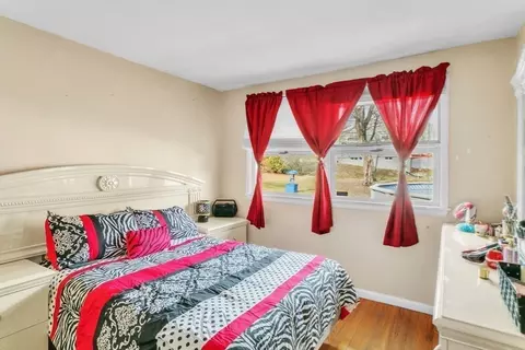 1098 Plumtree Rd, Springfield, MA 01119 photo 21
