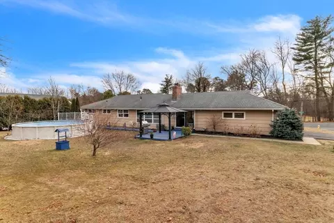 1098 Plumtree Rd, Springfield, MA 01119 photo 5