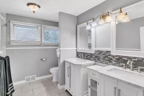 1098 Plumtree Rd, Springfield, MA 01119 photo 8